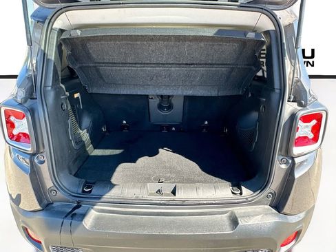Used 2018 Jeep Renegade Limited w/ Safety & Security Group AWD/4WD image 29