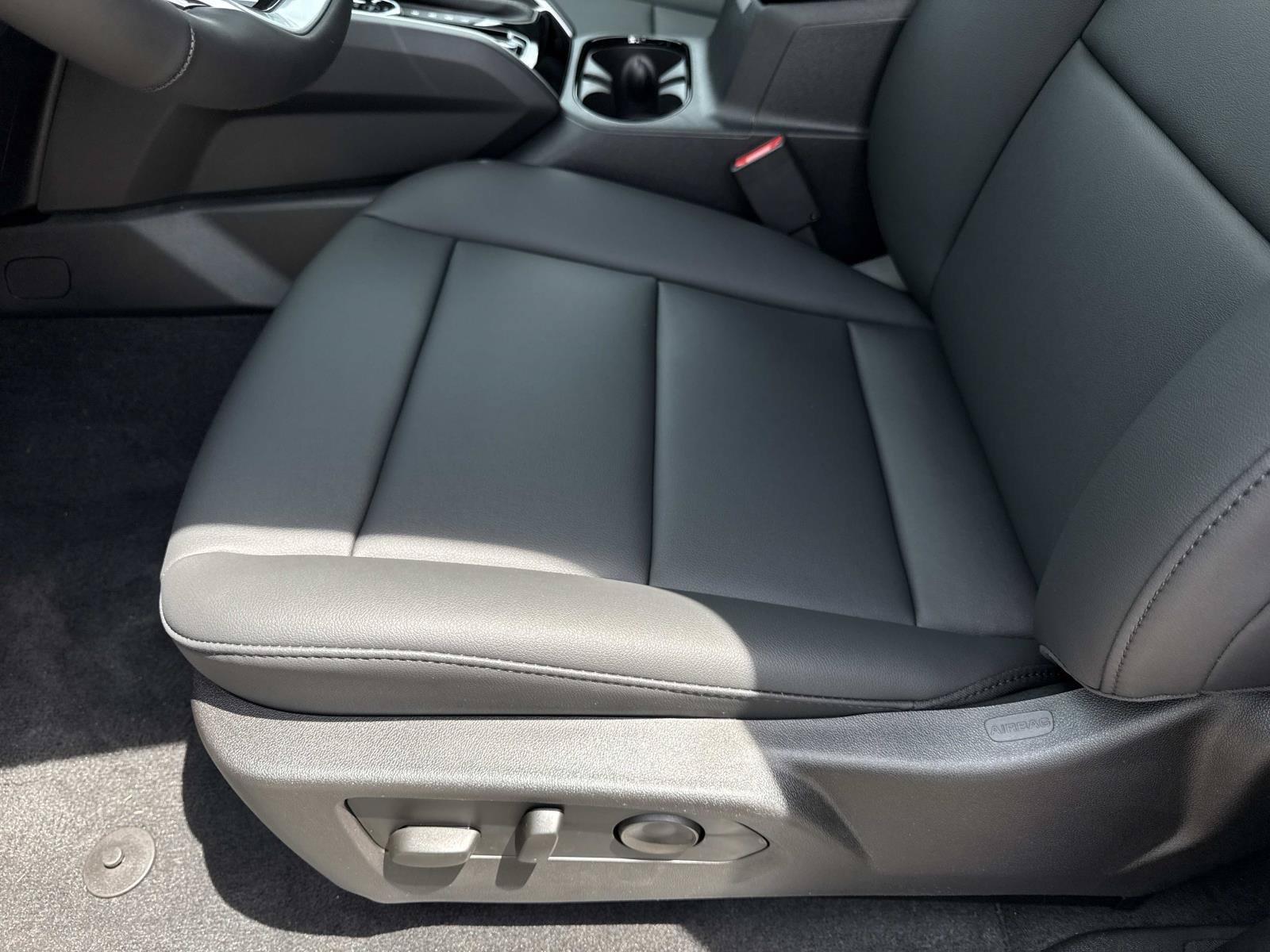 New 2026 Chevrolet Colorado Trail Boss w/ Midnight Edition AWD/4WD image 19