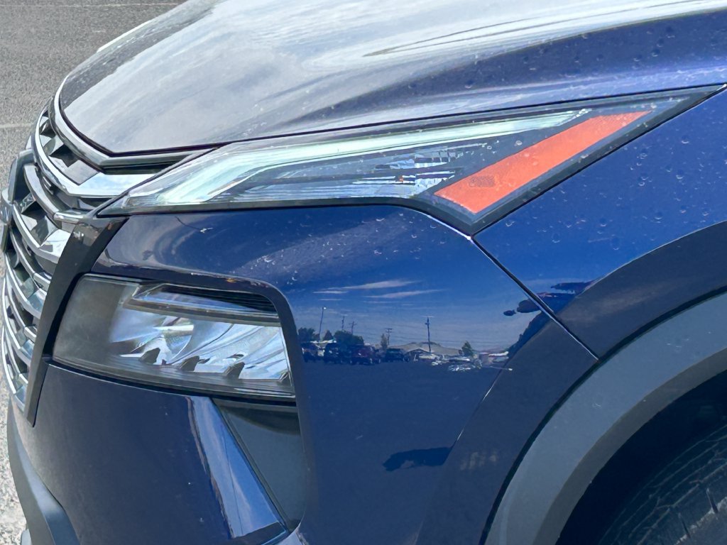 Used 2025 Nissan Rogue SV AWD/4WD image 11