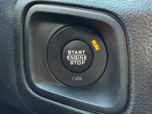 Used 2025 Jeep Wrangler Unlimited Sport AWD/4WD image 23