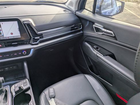 Used 2023 Kia Sportage EX image 19