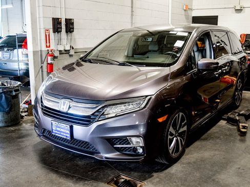 Used 2019 Honda Odyssey Elite image 1