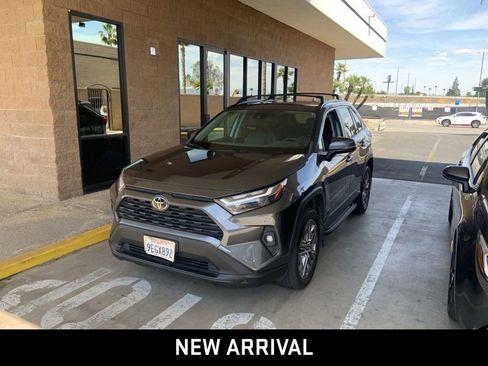 Used 2022 Toyota RAV4 XLE Premium FWD image 1
