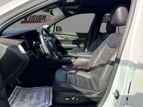 Used 2023 Cadillac XT6 Sport w/ Platinum Package AWD/4WD image 9