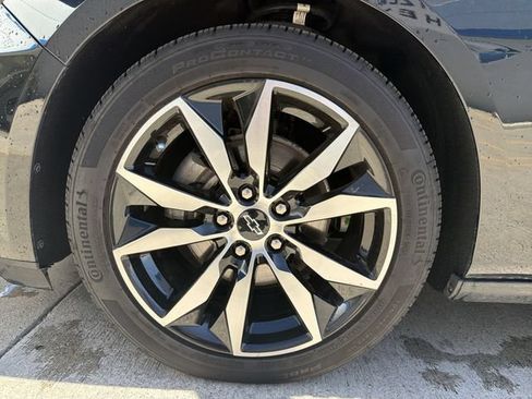 Used 2023 Chevrolet Malibu RS FWD image 12