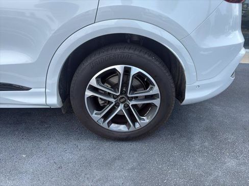 Certified 2025 Audi Q5 Prestige AWD/4WD image 7