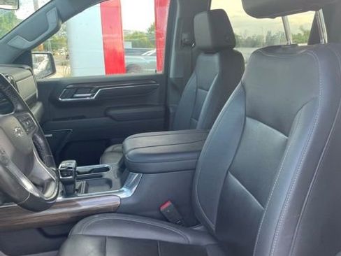 Used 2023 Chevrolet Silverado 1500 LT Trail Boss w/ Convenience Package II AWD/4WD image 7