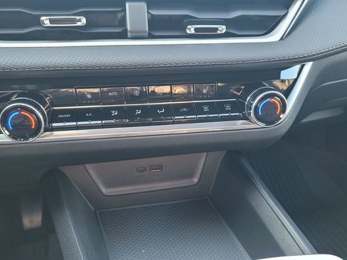 New 2026 Chevrolet Equinox LT FWD image 22