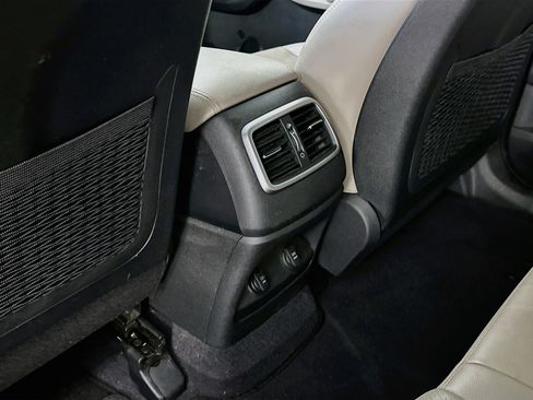 Used 2017 Kia Sorento AWD w/ LX Convenience Package image 27
