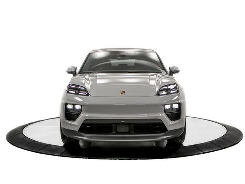New 2026 Porsche Macan Electric RWD image 10