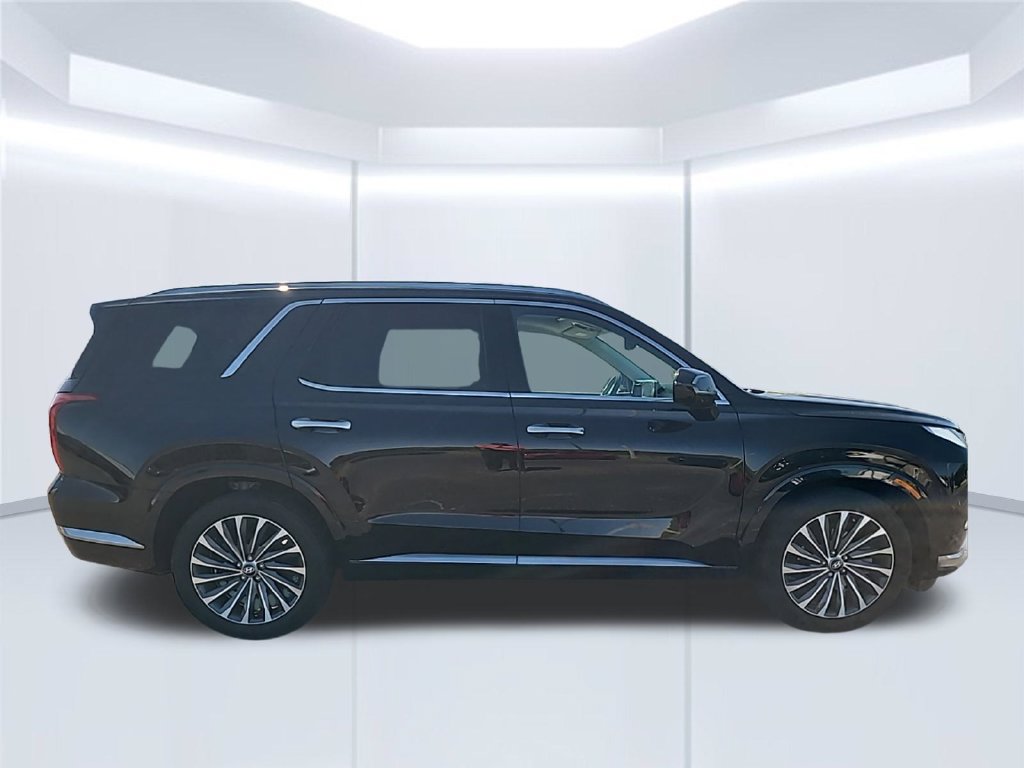 Used 2024 Hyundai Palisade Calligraphy AWD/4WD image 3