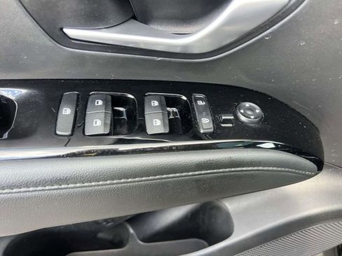 Certified 2023 Hyundai Tucson Limited AWD/4WD image 17