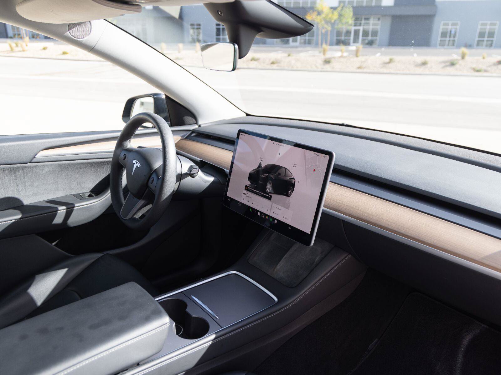 Used 2023 Tesla Model Y Long Range AWD/4WD image 30