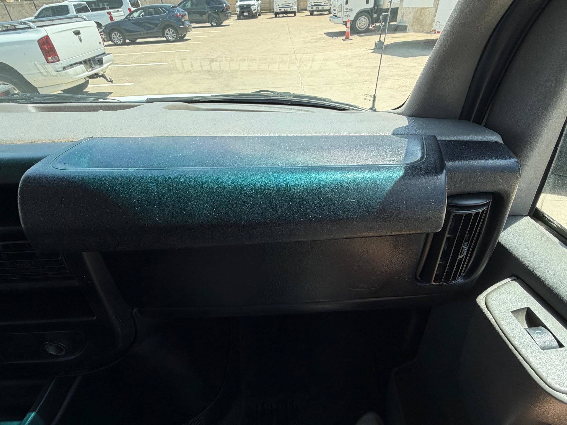 Used 2015 Chevrolet Express 2500 LT w/ LT Preferred Equipment Group RWD image 22