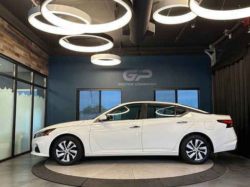 Used 2021 Nissan Altima 2.5 S FWD image 6