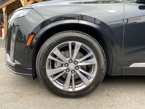 Used 2020 Cadillac XT6 Premium Luxury w/ Platinum Package AWD/4WD image 12