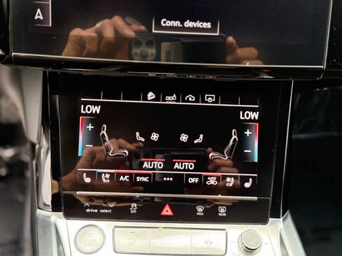 Used 2019 Audi e-tron Premium Plus image 16