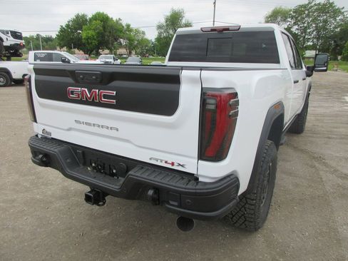 New 2026 GMC Sierra 2500 AT4X w/ AT4X AEV Edition AWD/4WD image 5