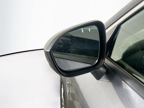 Used 2023 Nissan Rogue S image 16