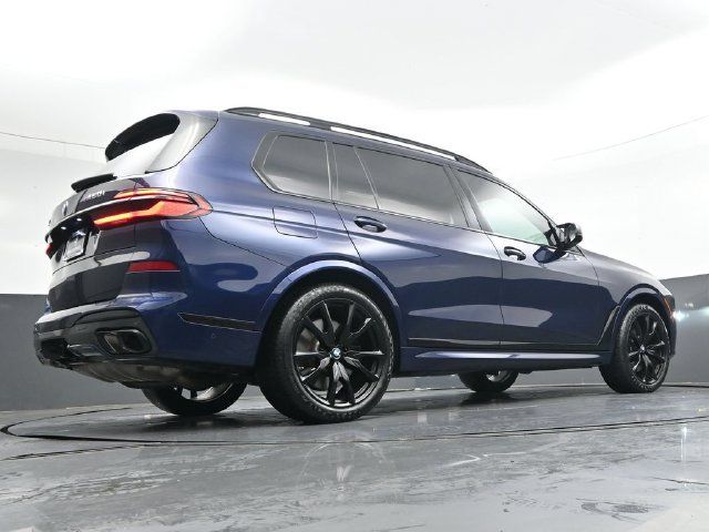 Certified 2025 BMW X7 M60i AWD/4WD image 34