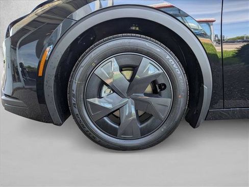 New 2026 Toyota Prius LE FWD image 10