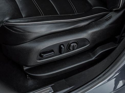 Used 2018 GMC Acadia Denali w/ Technology Package image 39