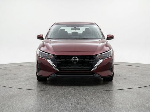 Used 2025 Nissan Sentra SV FWD image 2