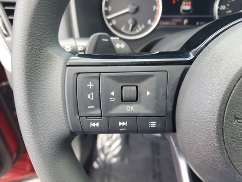 Certified 2023 Nissan Rogue SV image 17