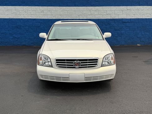 Used 2005 Cadillac De Ville w/ Limited Edition Package FWD image 4
