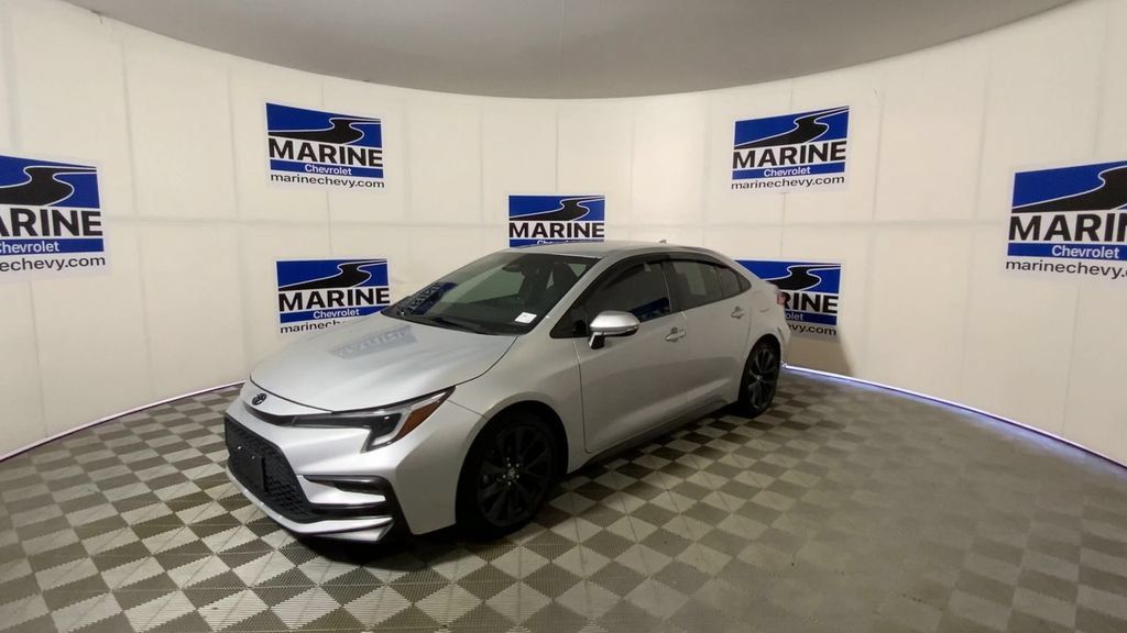 Used 2024 Toyota Corolla SE FWD image 6