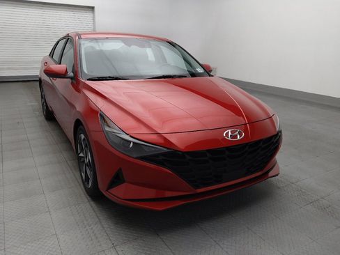 Used 2023 Hyundai Elantra SEL w/ Convenience Package FWD image 14