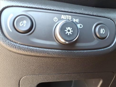 Used 2021 Chevrolet TrailBlazer LT image 30