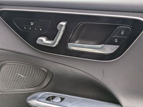 Used 2025 Mercedes-Benz C 300 4MATIC Sedan image 33