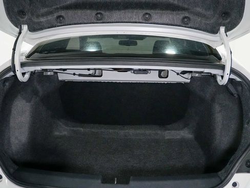 Used 2019 Honda Civic EX image 17