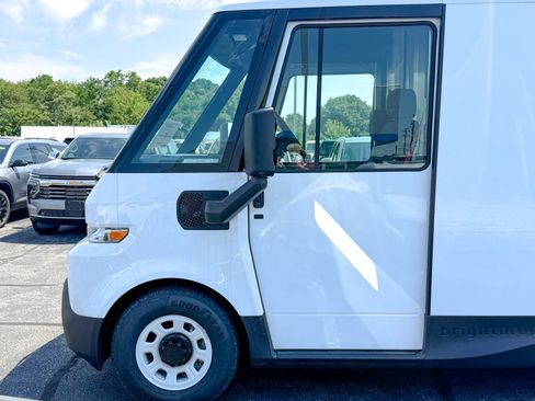 New 2026 Chevrolet Brightdrop 400 w/ Battery Pack, Max Range AWD/4WD image 8