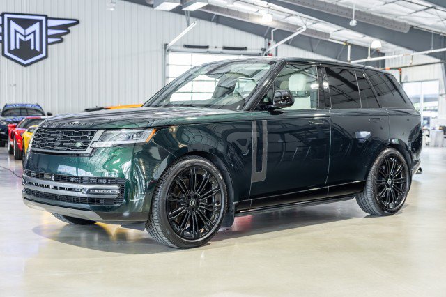 Used 2026 Land Rover Range Rover SE AWD/4WD image 2