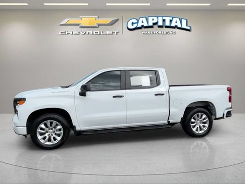 Used 2025 Chevrolet Silverado 1500 Custom RWD image 2