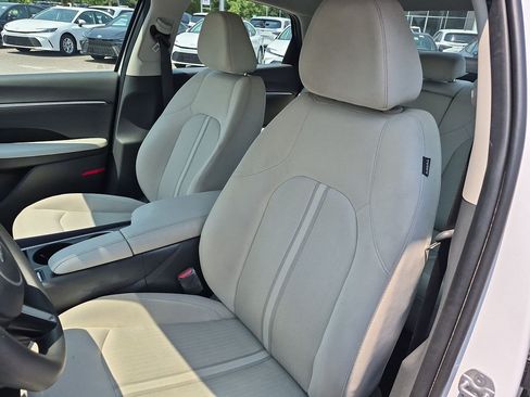 Used 2025 Hyundai Sonata SEL FWD image 13