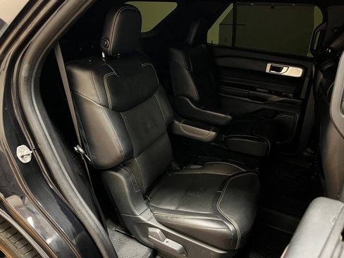 Used 2020 Ford Explorer ST w/ ST Street Pack image 36