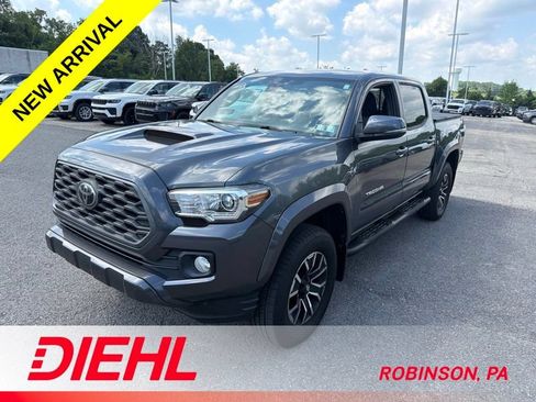 Used 2020 Toyota Tacoma TRD Sport AWD/4WD image 1