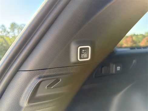 New 2025 Jeep Grand Cherokee Limited image 19