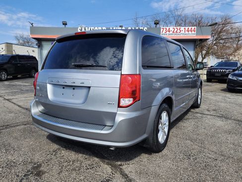 Used 2014 Dodge Grand Caravan SXT image 9