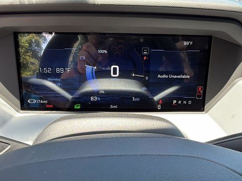 New 2027 Chevrolet Bolt LT w/ Comfort Package FWD image 21