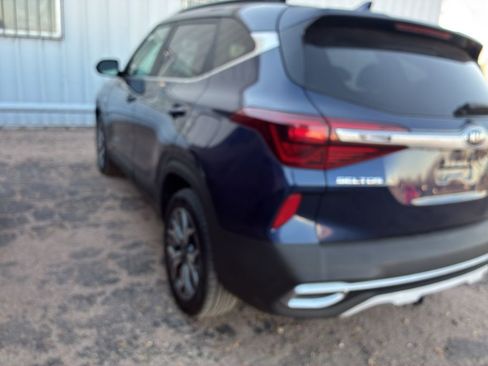 Used 2021 Kia Seltos EX image 6