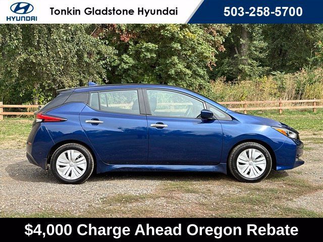 Used 2025 Nissan Leaf S FWD image 9