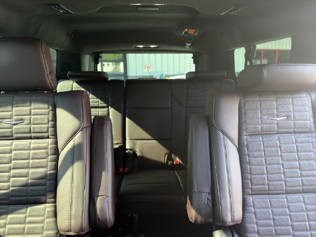 Used 2024 Cadillac Escalade ESV V w/ LPO, ONYX Package AWD/4WD image 16