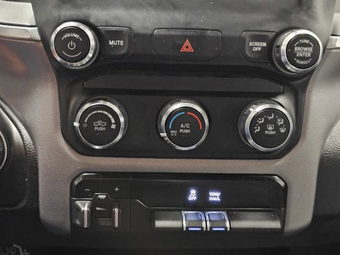 Used 2024 RAM 2500 Big Horn w/ Bed Utility Group image 22