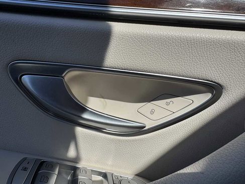 Used 2019 Mercedes-Benz E 300 4MATIC w/ Premium 1 Package image 28