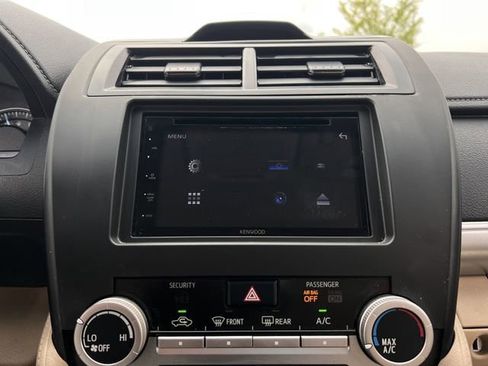 Used 2014 Toyota Camry LE FWD image 22