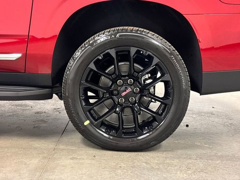 New 2026 GMC Yukon XL Elevation w/ LPO, Floor Liner Package image 13